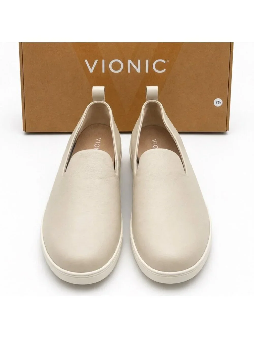 VIONIC Uptown Willa Cream Leather Slip On Sneakers Womens 7 WIDE Arch Support